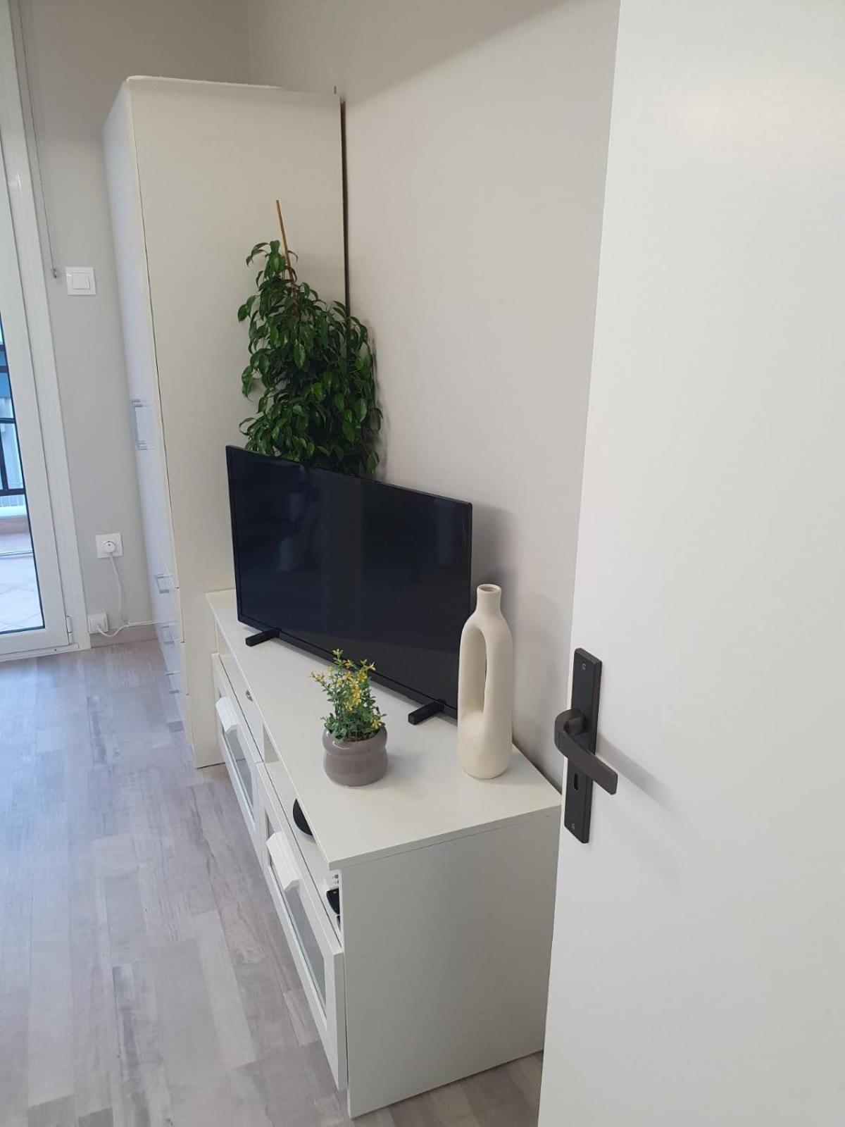 F K Apartments Artemida  Ngoại thất bức ảnh