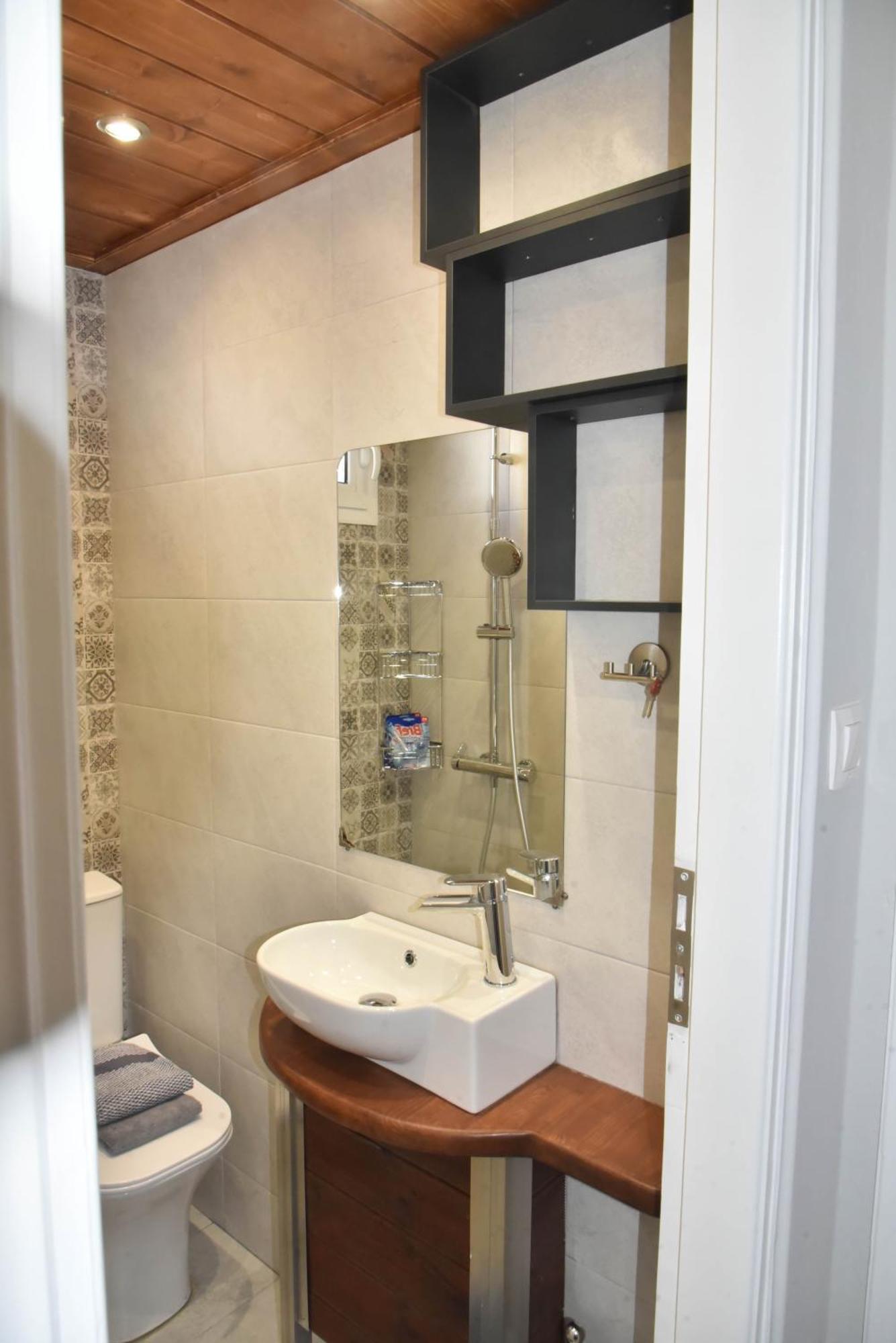 F K Apartments Artemida  Ngoại thất bức ảnh