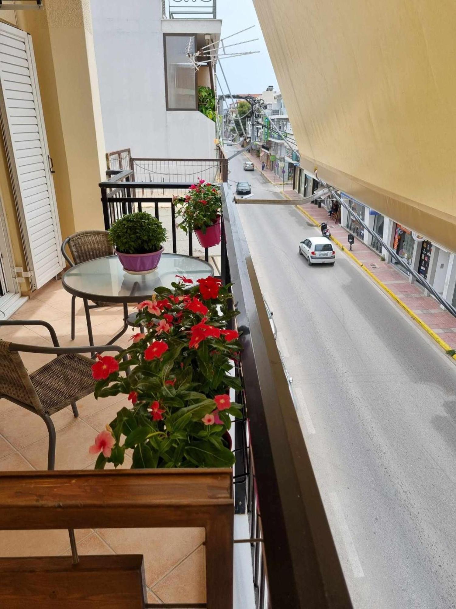 F K Apartments Artemida  Ngoại thất bức ảnh