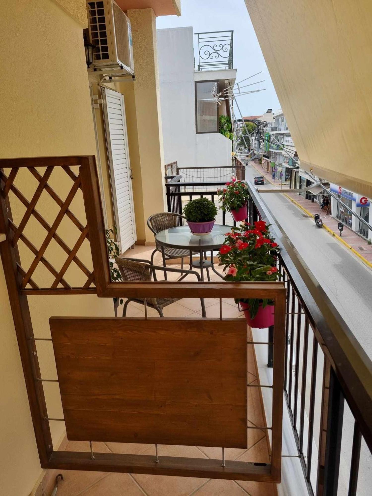 F K Apartments Artemida  Ngoại thất bức ảnh